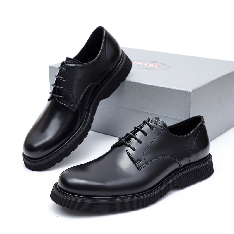 Pra*a leather shoes